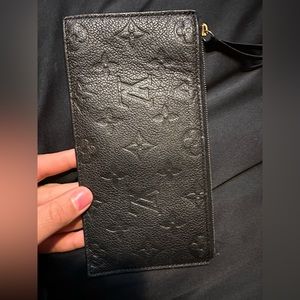 Used LV wallet